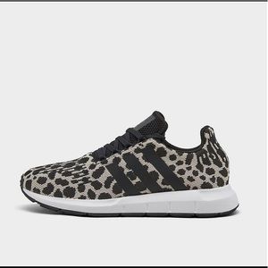 Adidas Women’s Swift Run Sneaker leopard print size 9